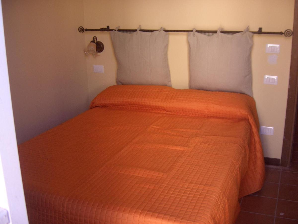 Hotel Paese Corvara Beverino Cameră foto